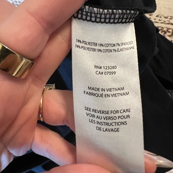 Travis Mathew youth cotton polyester logo polo golf size large EUC black - Picture 4 of 4